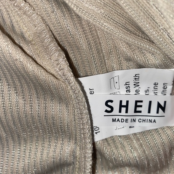 Shein medium jacket - Picture 3 of 3